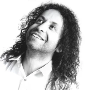 والایار - بازی