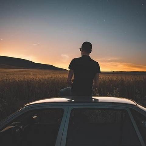 نامشخص - پسر ایرونی هم کوچته دیوار به دیوار خونته
